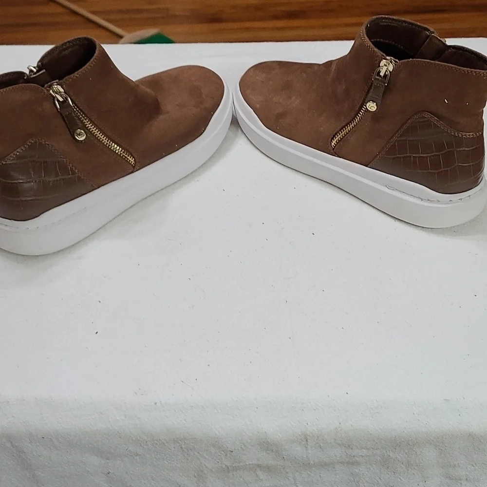 Liz Claiborne liz claiborne